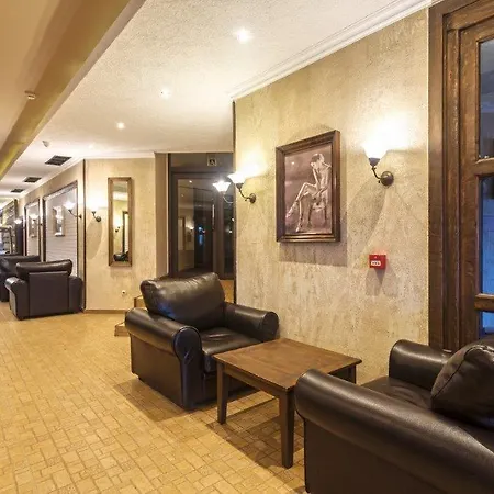 Lägenhetshotell Maria-antoaneta 4*
