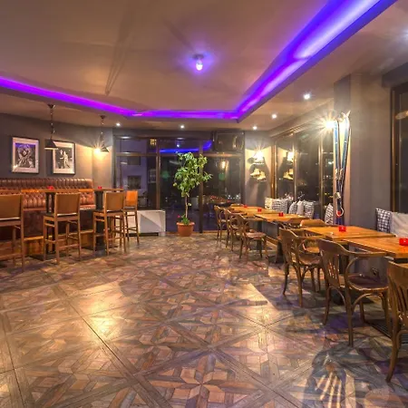 Apart-hotel Maria-antoaneta 4*