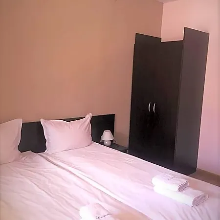 Maria-antoaneta Aparthotel